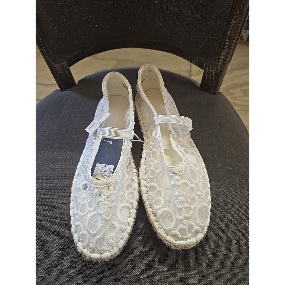 Women's Celia Floral Lace Mary Jane Espadrille Flat with Memory Foam Insole 10